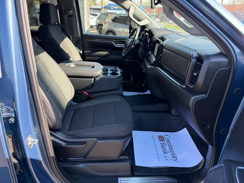 Chevrolet Silverado 1500 RST Crew Cab 4WD 2024