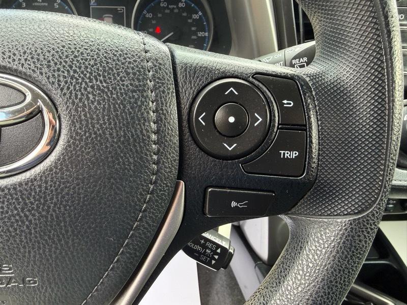 Toyota RAV4 LE AWD 2018