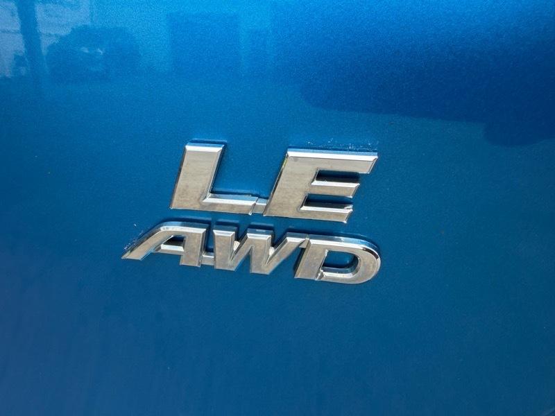 Toyota RAV4 LE AWD 2018