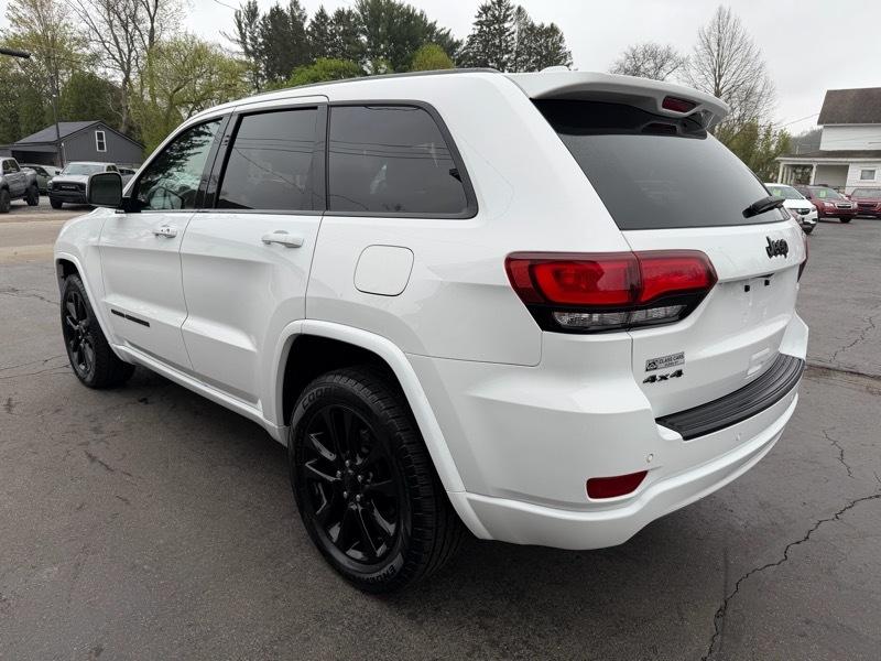 Jeep Grand Cherokee Altitude 4D SUV 4WD 2020