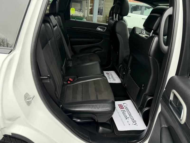 Jeep Grand Cherokee Altitude 4D SUV 4WD 2020