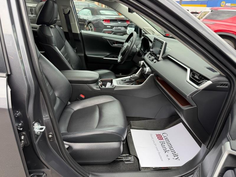 Toyota RAV4 Limited AWD 2020