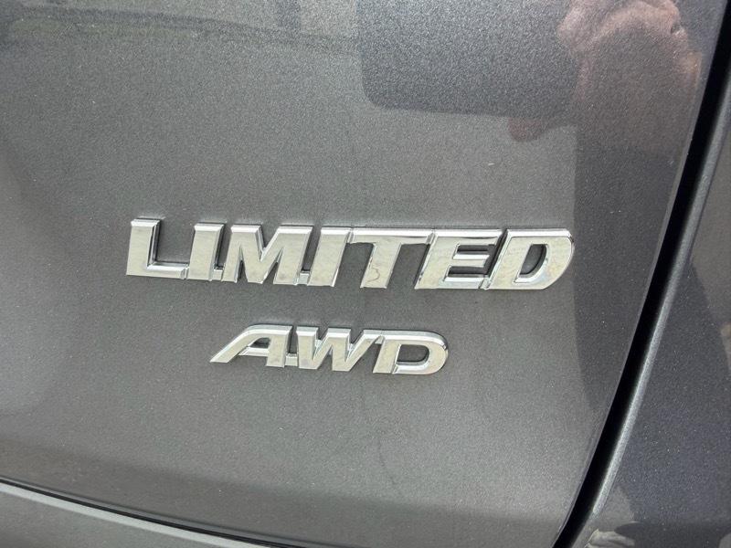 Toyota RAV4 Limited AWD 2020