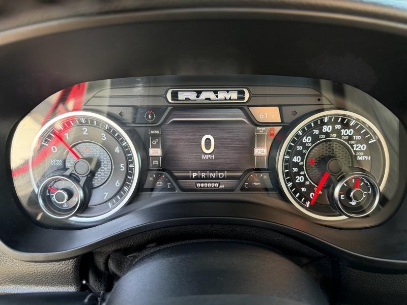 RAM 1500 Big Horn Quad Cab 4WD 2020