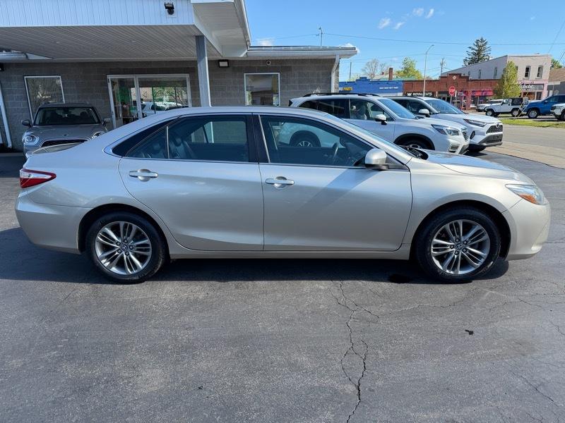 Toyota Camry SE 2017