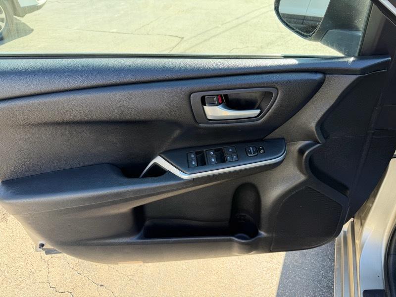 Toyota Camry SE 2017
