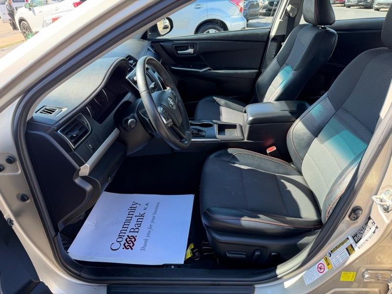 Toyota Camry SE 2017