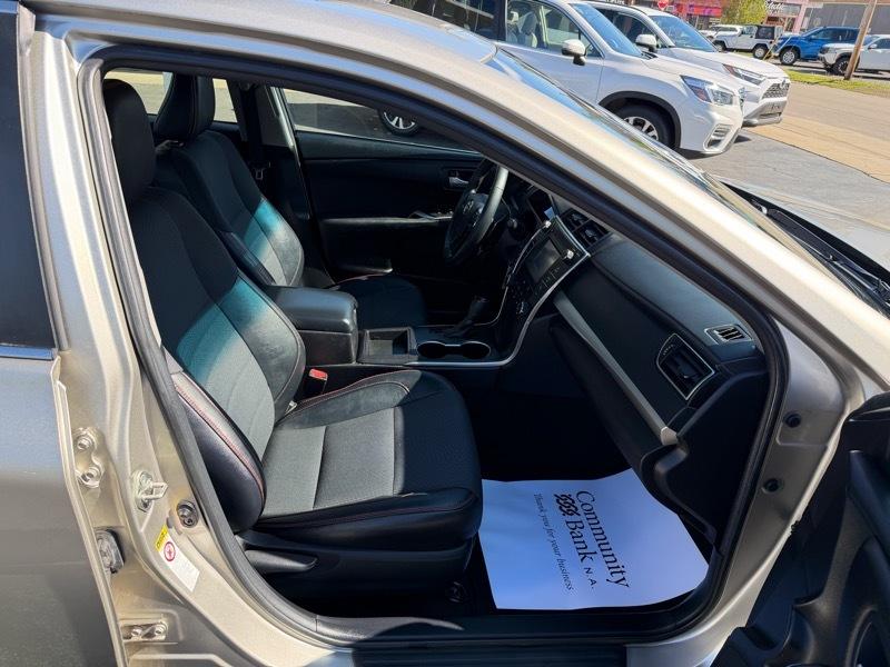 Toyota Camry SE 2017