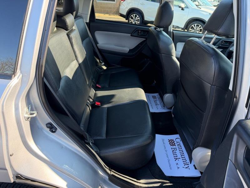 Subaru Forester 2.5i Premium PZEV CVT 2015