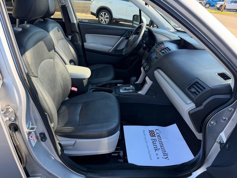 Subaru Forester 2.5i Premium PZEV CVT 2015