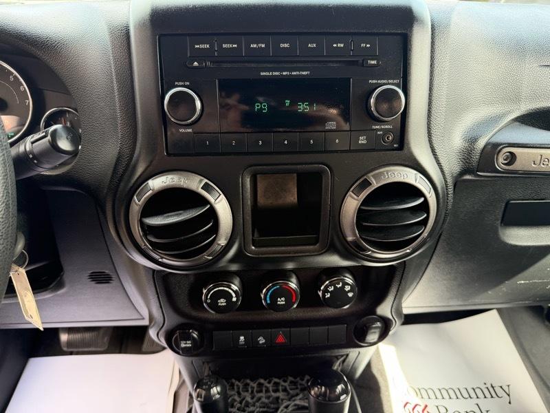 Jeep Wrangler Sport 4WD 2015
