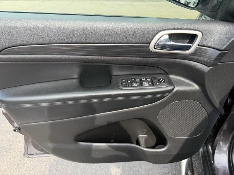 Jeep Grand Cherokee Laredo 4WD 2020
