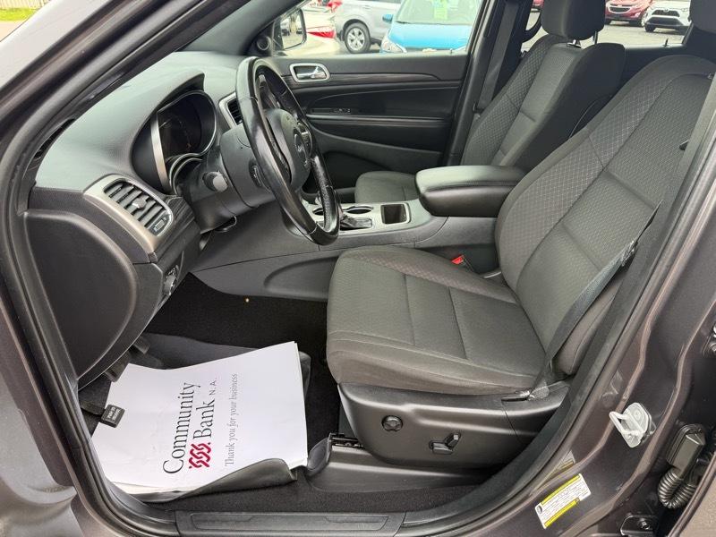 Jeep Grand Cherokee Laredo 4WD 2020