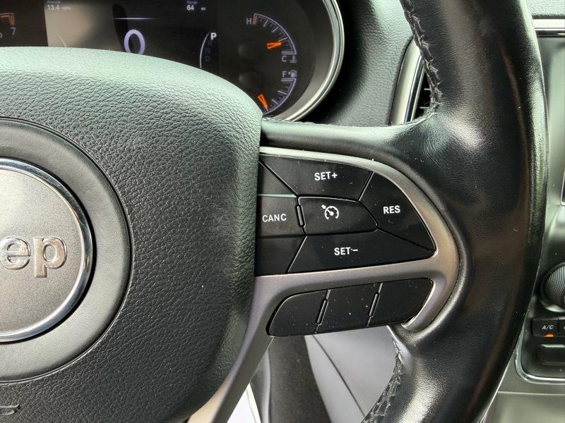 Jeep Grand Cherokee Laredo 4WD 2020