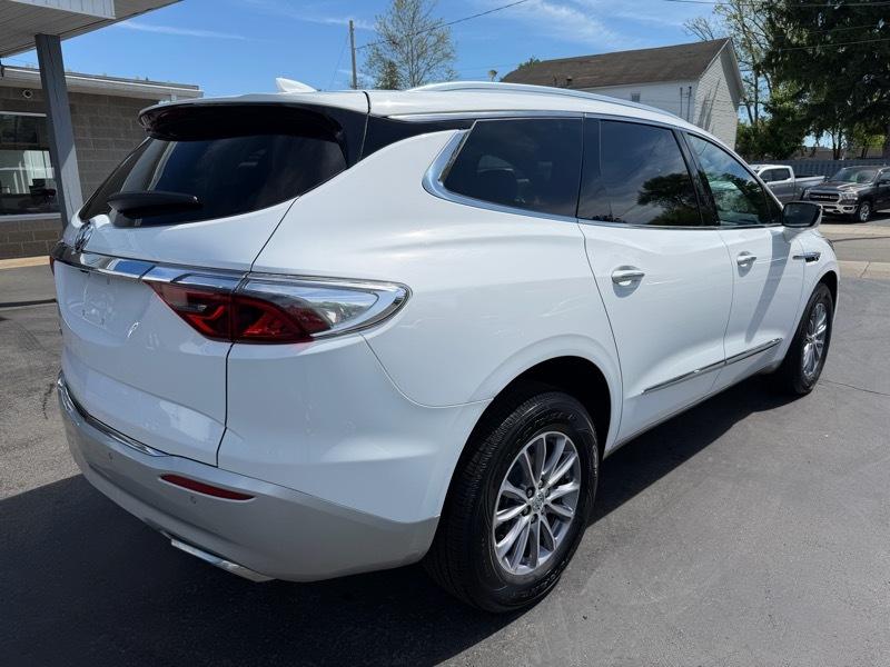 Buick Enclave Essence AWD 2024