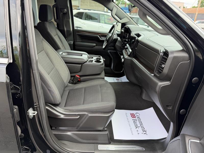 GMC Sierra 1500 Elevation L Crew Cab 4WD 2022