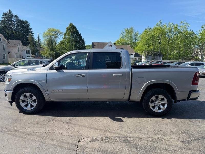 RAM 1500 Laramie Crew Cab SWB 4WD 2022