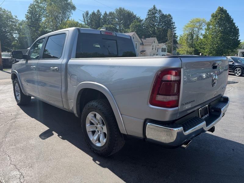 RAM 1500 Laramie Crew Cab SWB 4WD 2022
