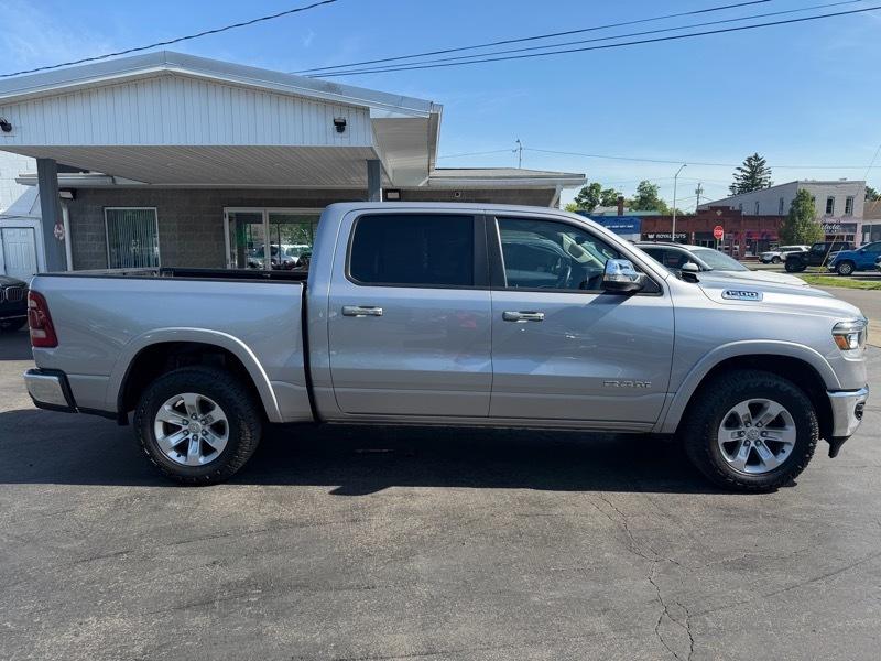 RAM 1500 Laramie Crew Cab SWB 4WD 2022