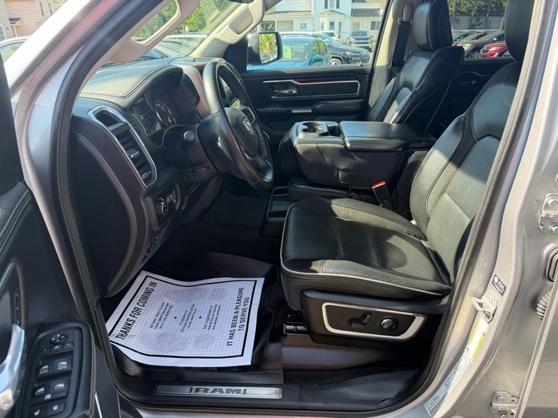 RAM 1500 Laramie Crew Cab SWB 4WD 2022