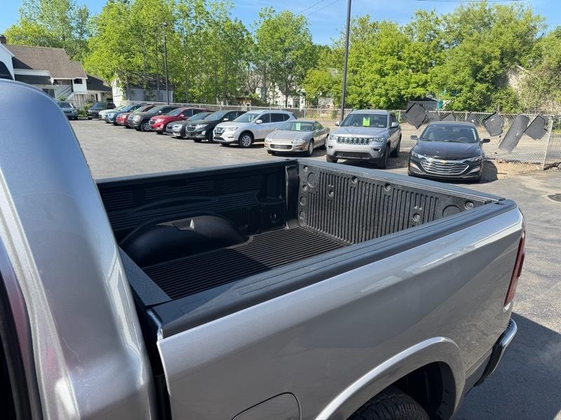 RAM 1500 Laramie Crew Cab SWB 4WD 2022