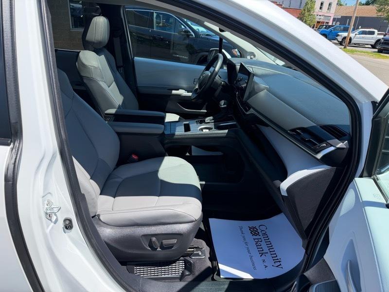 Toyota Sienna XLE 7-Passenger AWD 2025