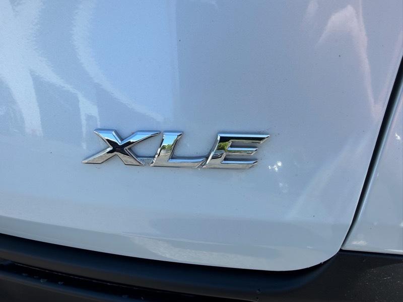 Toyota Sienna XLE 7-Passenger AWD 2025