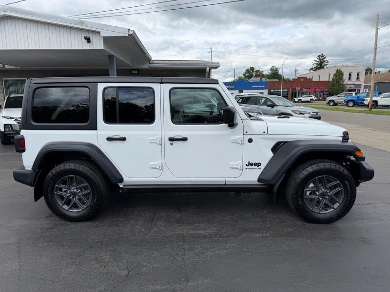Jeep Wrangler Sport 2024