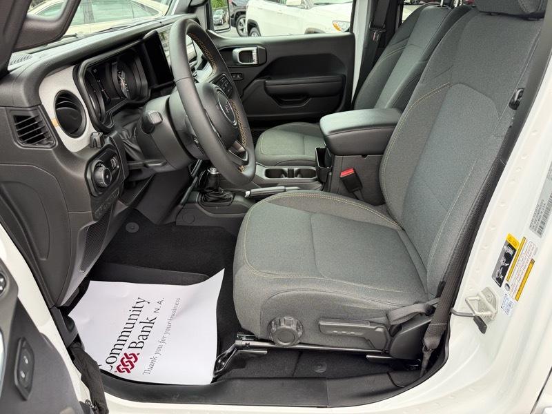 Jeep Wrangler Sport 2024