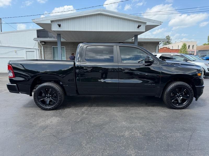 RAM 1500 Big Horn Crew Cab SWB 4WD 2023