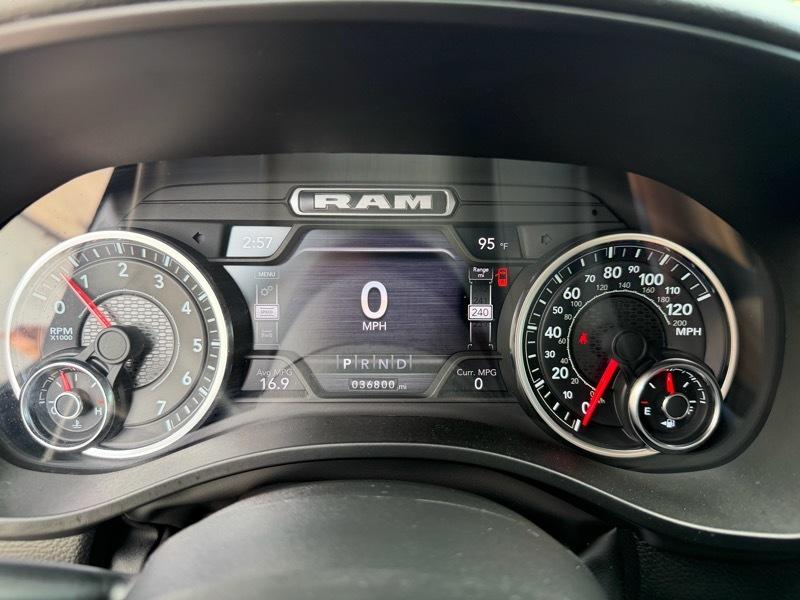 RAM 1500 Big Horn Crew Cab SWB 4WD 2023
