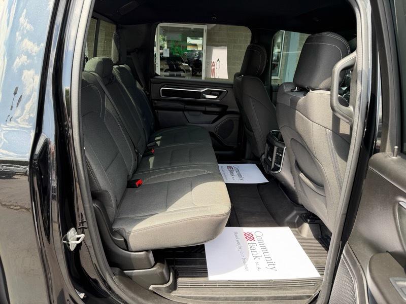 RAM 1500 Big Horn Crew Cab SWB 4WD 2023