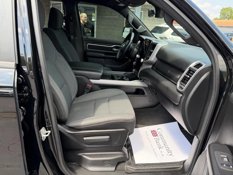 RAM 1500 Big Horn Crew Cab SWB 4WD 2023