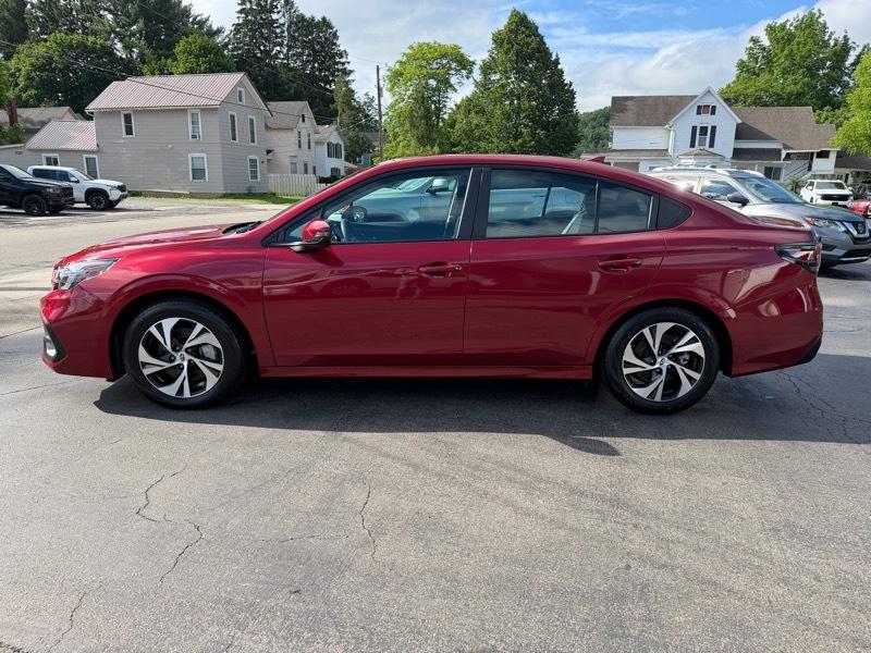Subaru Legacy Premium 2025