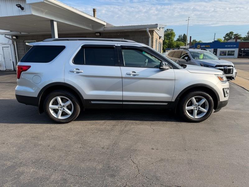 Ford Explorer XLT 4WD 2016