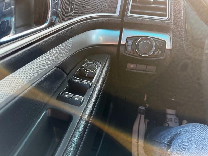 Ford Explorer XLT 4WD 2016