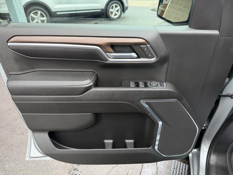 Chevrolet Silverado 1500 Trail Boss LT Crew Cab 4WD 2023