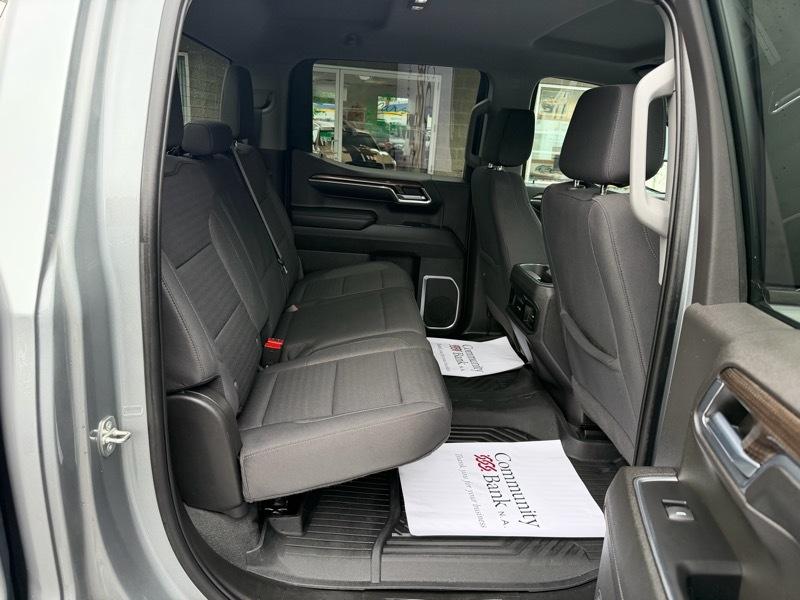Chevrolet Silverado 1500 Trail Boss LT Crew Cab 4WD 2023