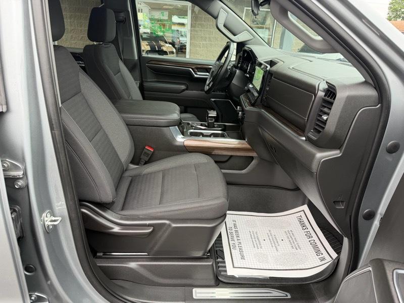 Chevrolet Silverado 1500 Trail Boss LT Crew Cab 4WD 2023