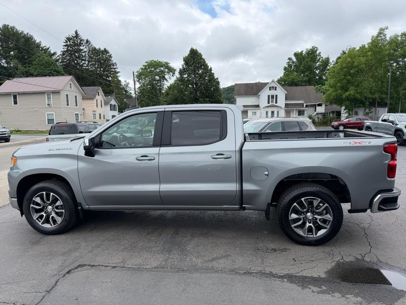 Chevrolet Silverado 1500 LT Crew Cab 4WD 2023