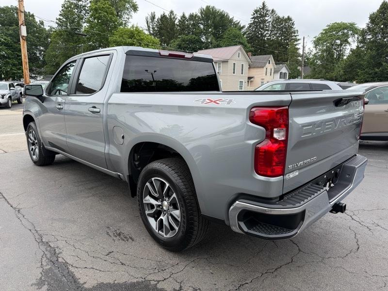Chevrolet Silverado 1500 LT Crew Cab 4WD 2023