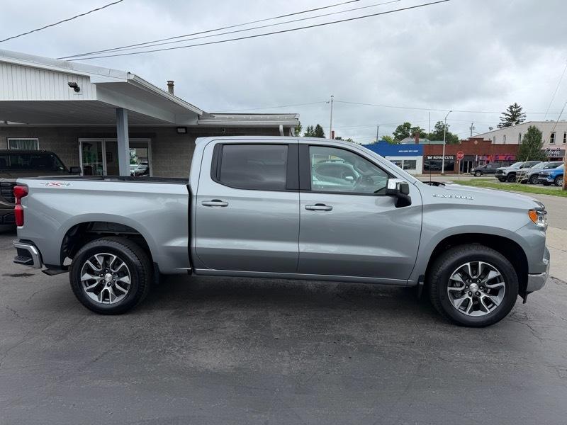 Chevrolet Silverado 1500 LT Crew Cab 4WD 2023