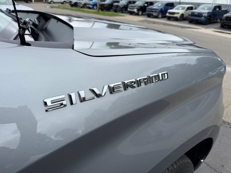 Chevrolet Silverado 1500 LT Crew Cab 4WD 2023
