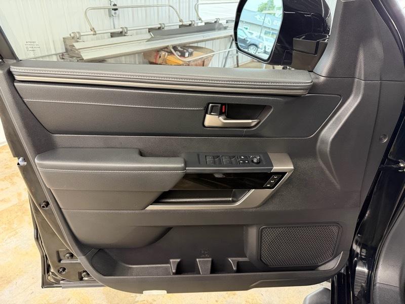 Toyota Tundra Limited CrewMax 4WD 2026