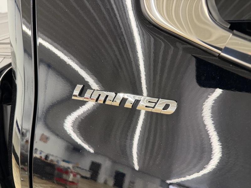 Toyota Tundra Limited CrewMax 4WD 2026