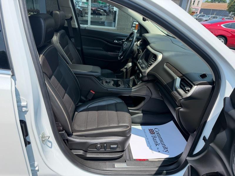 GMC Acadia Denali AWD 2023
