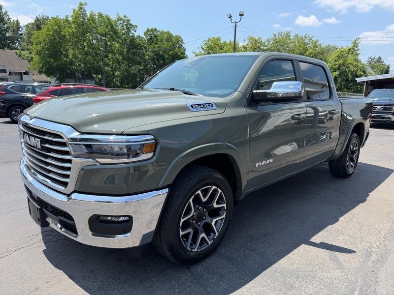 RAM 1500 Laramie Crew Cab SWB 4WD 2026
