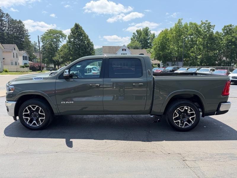 RAM 1500 Laramie Crew Cab SWB 4WD 2026