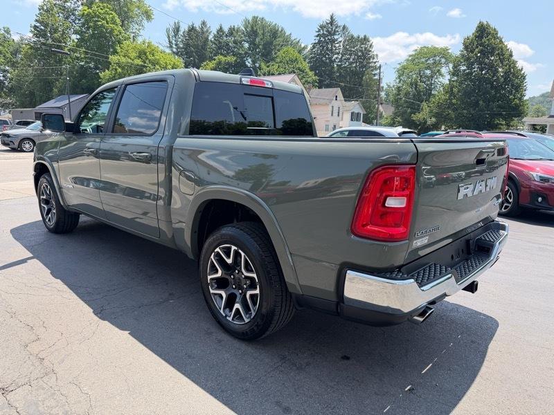 RAM 1500 Laramie Crew Cab SWB 4WD 2026