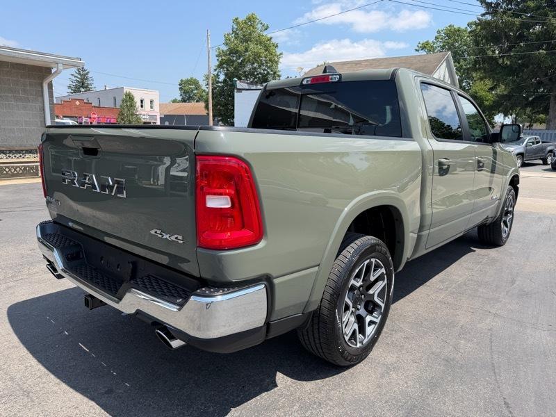 RAM 1500 Laramie Crew Cab SWB 4WD 2026